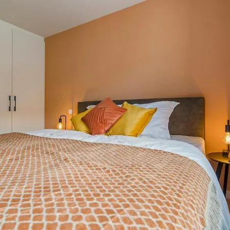 Maison Odett - Fully Renovated House For 10 People Дом отдыха Ньивпорт