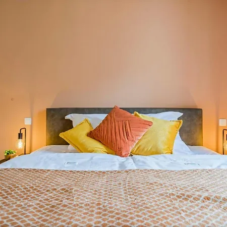 Holiday home Maison Odett - Fully Renovated House For 10 People