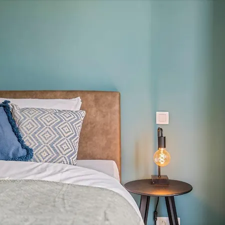 Дом отдыха Maison Odett - Fully Renovated House For 10 People Ньивпорт