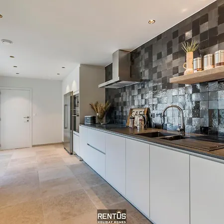 Vakantiehuis Maison Odett - Fully Renovated House For 10 People